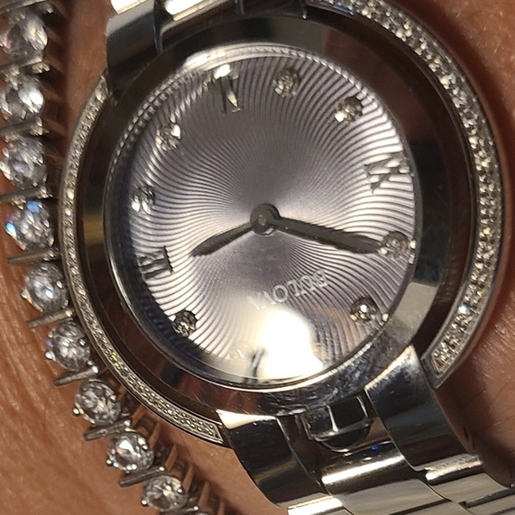 🎀❣ Ladies  BULOVA  Rubaiyat Diamond Watch🎀❣ - Picture 2 of 5
